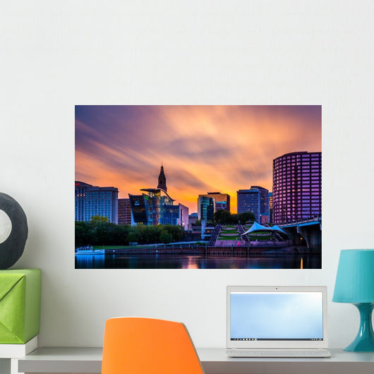 Hartford with Breeze Wall Decal