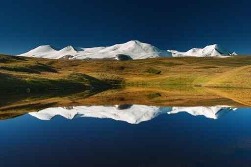 Snowy Mountain Wall Decal Design 1