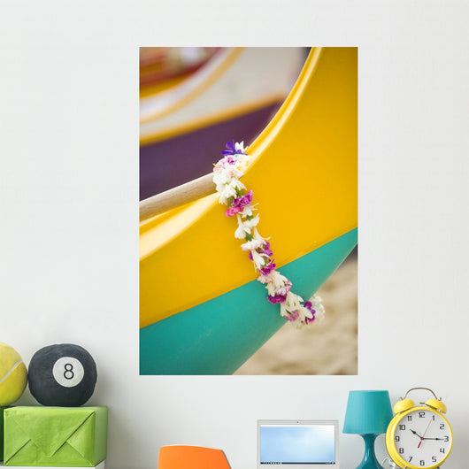 Hawaii Oahu Lei Draped Wall Decal