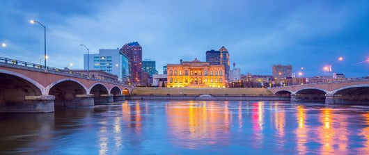 Des Moines Iowa Skyline Bridges over Water Wall Decal