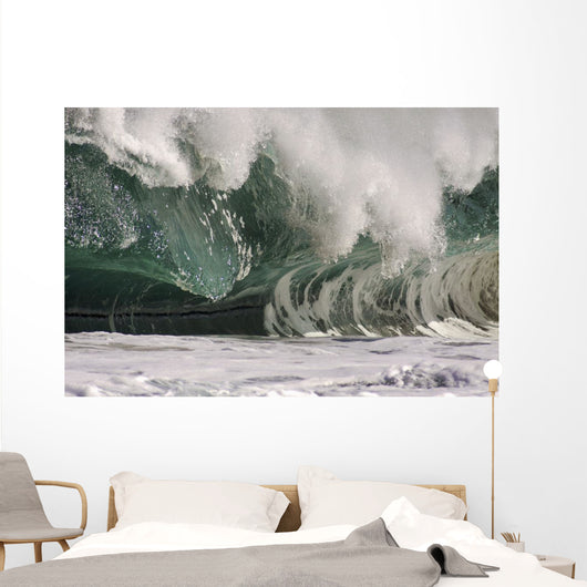 Hawaii, Big powerful wave break Wall Mural