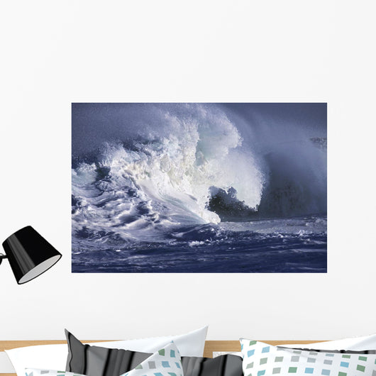 Hawaii, Big powerful wave break Wall Mural
