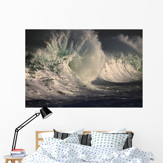 Hawaii, Big powerful wave break Wall Mural