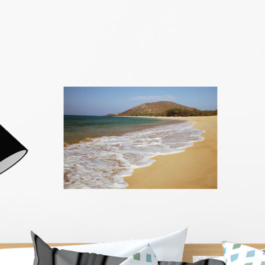 Hawaii, Maui, Makena, Big Beach on a sunny day Wall Mural