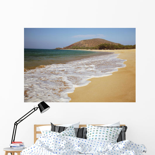 Hawaii, Maui, Makena, Big Beach on a sunny day Wall Mural