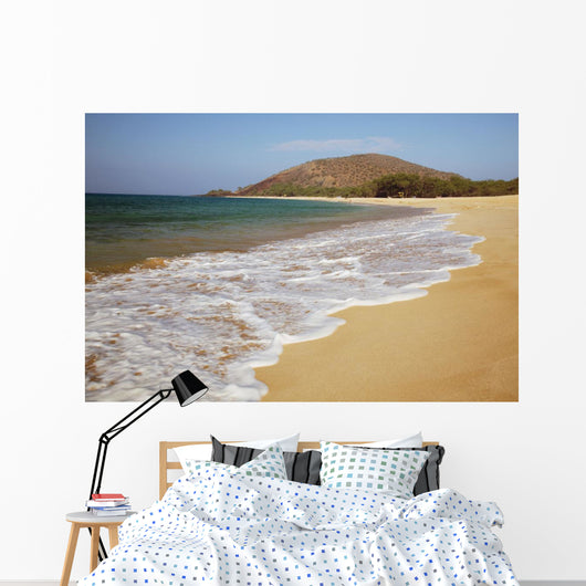Hawaii, Maui, Makena, Big Beach on a sunny day Wall Mural