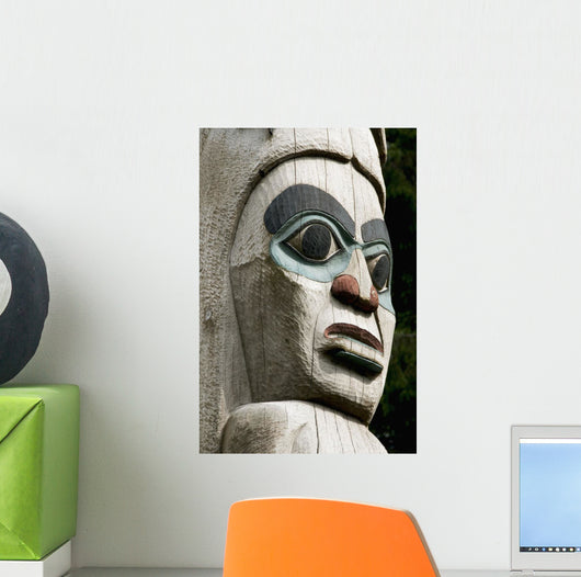 carvings on totem pole Wall Mural