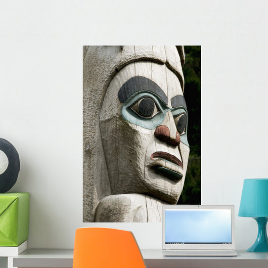 carvings on totem pole Wall Mural