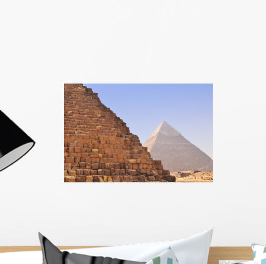 Pyramides