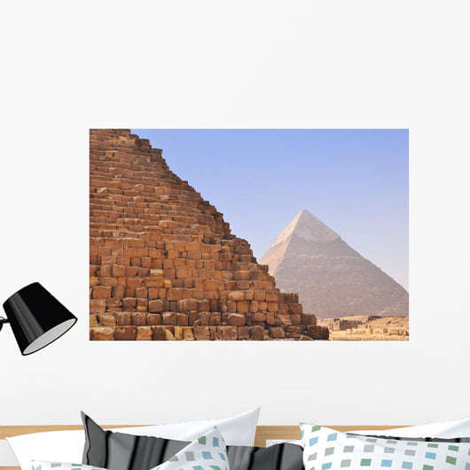 Pyramides