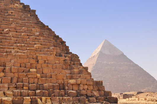 Pyramides