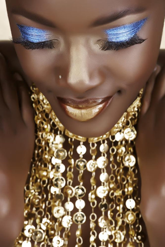 African woman with gold Wall Mural