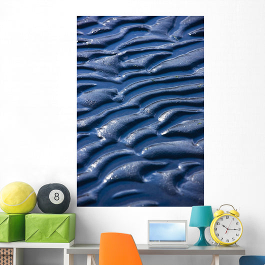 Detail Ripples Mud Women's Wall Decal