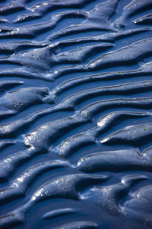 Detail Ripples Mud Women's Wall Decal