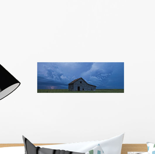 Lightning strikes Wall Mural