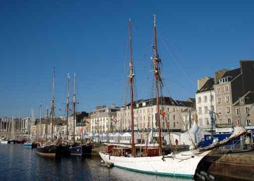 Bateaux Quai Wall Decal