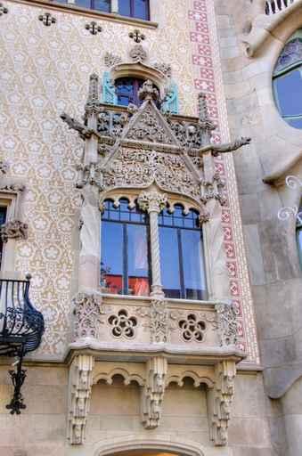 Detail House Front Gaudi Wall Decal