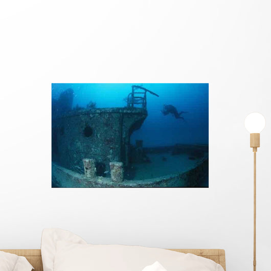 Taucher Am Wrack Wall Decal