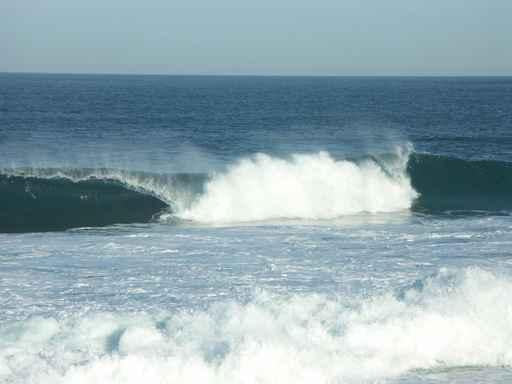 Vague Sur L'ocean Wall Decal
