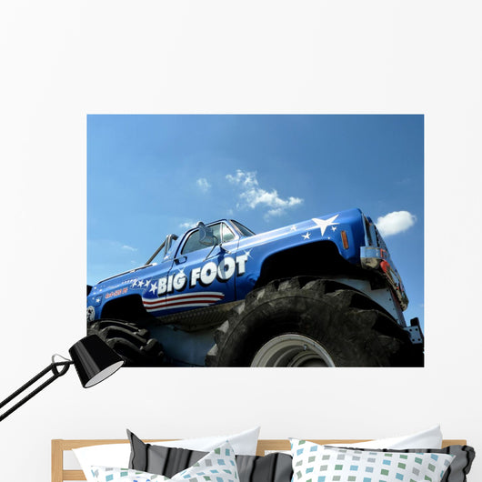 Monster truck Wall Mural