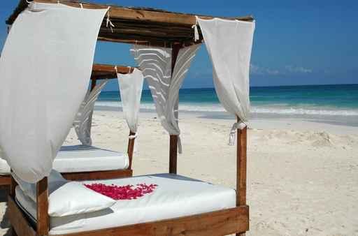Tulum Beachbed Wall Decal