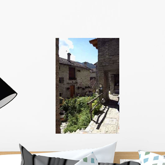 Erto Pn Wall Decal