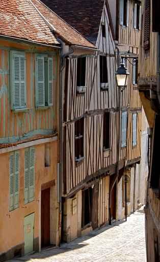 Ruelle D'auxerre Wall Decal