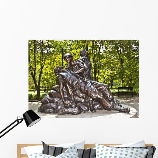Memorial Statues to Vietnam