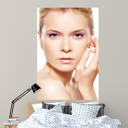 Cosmetology Cosmetic Model with Wall Mural