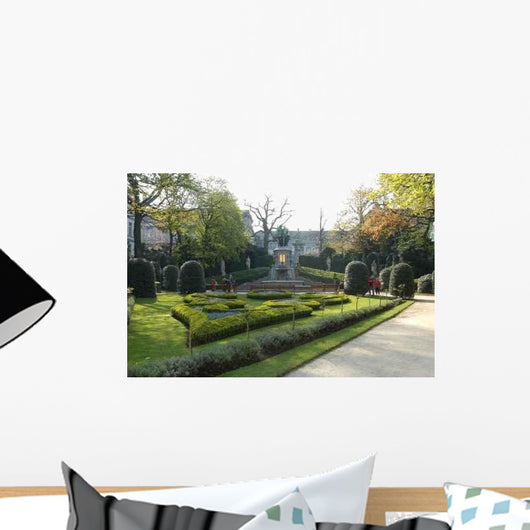 Garden Petit Sablon Wall Decal