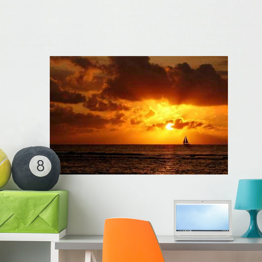Couche Soleil Wall Decal