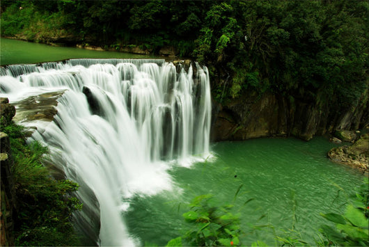 shi feng waterfall Wall Mural