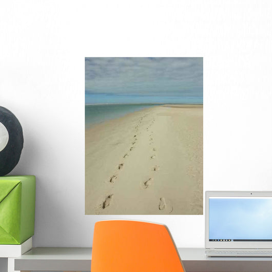 Empruntes Sur Le Sable Wall Decal