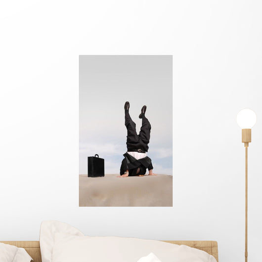 head in sand stand Wall Mural