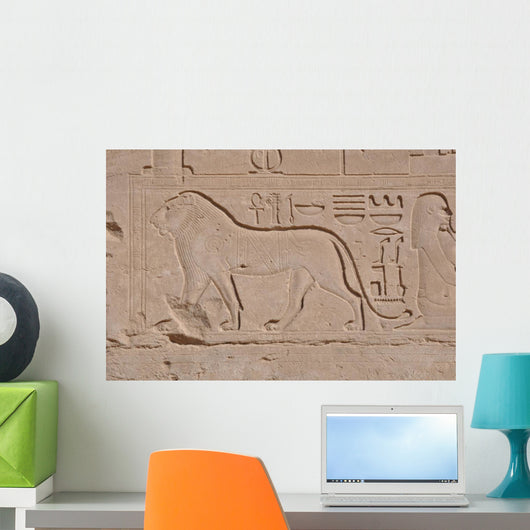 Bas-relief Lion