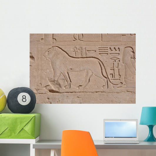 Bas-relief Lion
