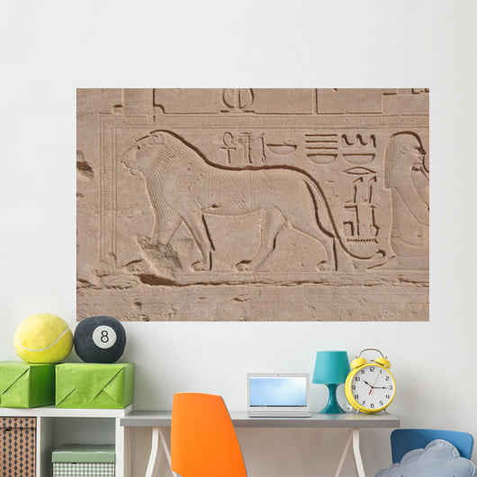 Bas-relief Lion