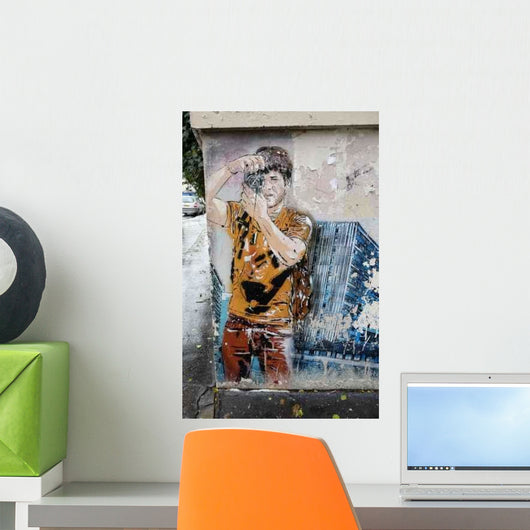Reporter Wall Decal