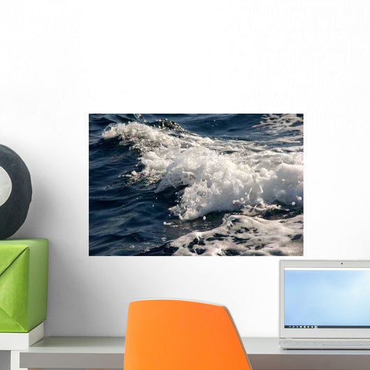 L'ecume Des Vagues Wall Decal