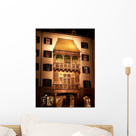 Museum Goldenes Dachs Wall Decal