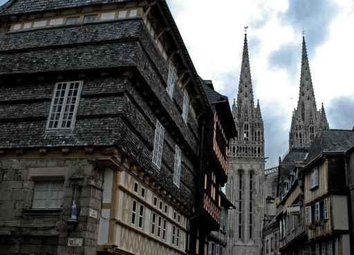 Quimper Wall Decal