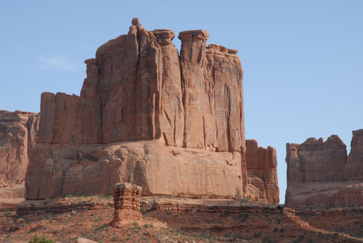 Three Gossips Arches