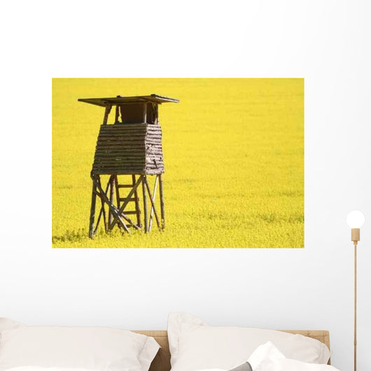 Hochsitz im Rapsfeld Wall Decal
