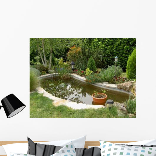 Bassin Pour Poisson Rouge Wall Decal