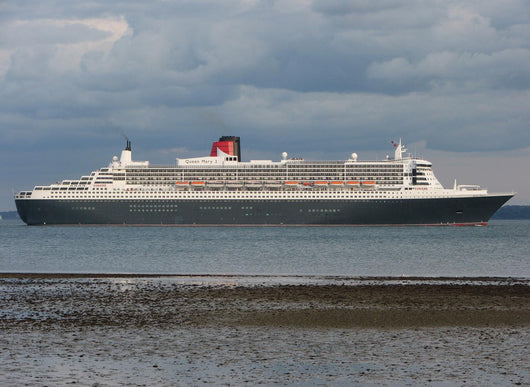 Queen Mary 2 Wall Mural