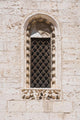 Absidal Window