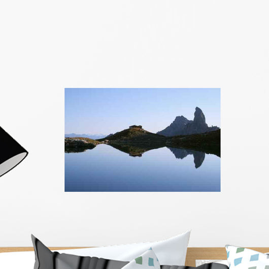 Lac Presset Wall Decal