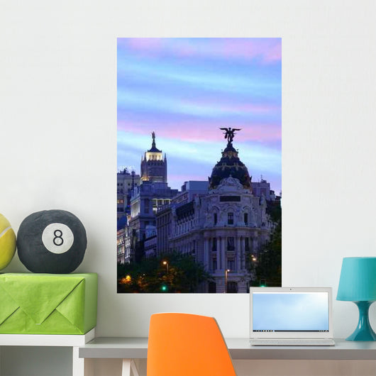 Victoria Y Los Colores Wall Decal