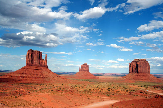 the mittens of monument valley Wall Mural