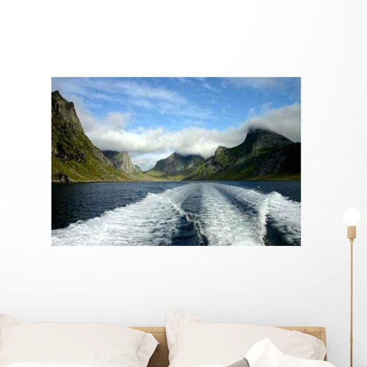 Lofoten Bootsfahrt Wall Decal